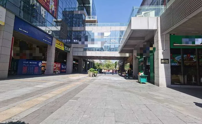 南山附近旺铺牛肉店转让,380平可容纳80-100人