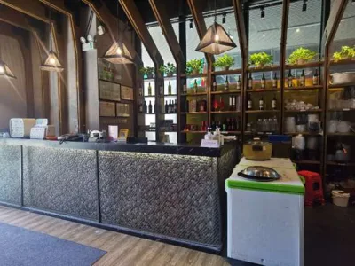 南山附近旺铺牛肉店转让,380平可容纳80-100人