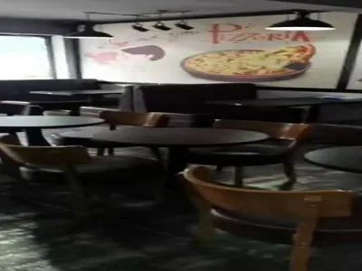 马鞍山地铁口铺面转让,套内75平左右店租6000,方便看房,空转