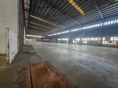 宝安松岗大型单一层钢构‭厂房‬出租，18000平（‭可以‬分租）租金35元/平