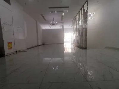 香蜜湖旺铺出租实用250㎡层高：5.1㎡ 租金：5万/月