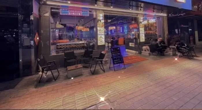 沙井中心繁华商圈地段360多平精装店铺转让