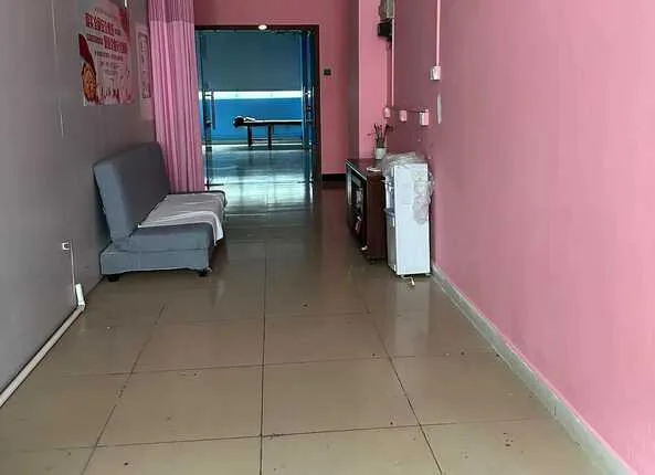 步涌商业街一楼二楼商业旺铺出租，面积400＋平方，精装修