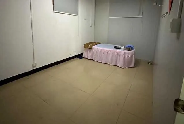 步涌商业街一楼二楼商业旺铺出租，面积400＋平方，精装修