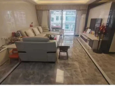 宝安中心体育馆旁【金景豪苑】全新60万豪装，单价仅6万。面积118平3房2卫，满五年唯一