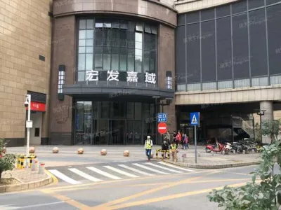 宏发嘉域高楼层89.44平3房2厅2卫实收价格330万，低于指导价102万