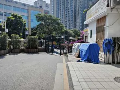宝安上合烧烤店200平出租，外摆面积200平，小独栋二层楼