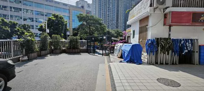 宝安上合烧烤店200平出租，外摆面积200平，小独栋二层楼