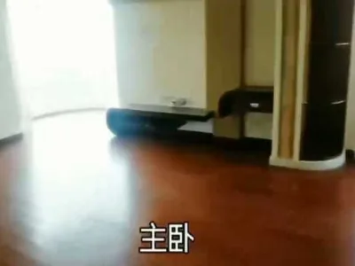 鸿荣源尚都二期,上下4层复式使用面积近500平8房，满五年