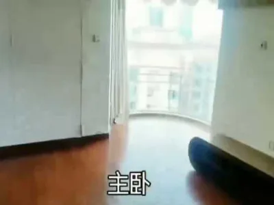 鸿荣源尚都二期,上下4层复式使用面积近500平8房，满五年