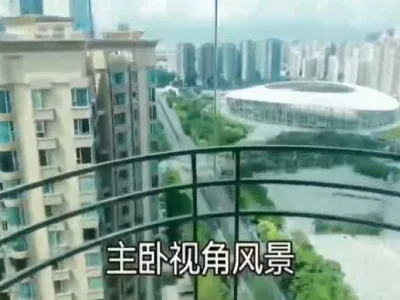 鸿荣源尚都二期,上下4层复式使用面积近500平8房，满五年