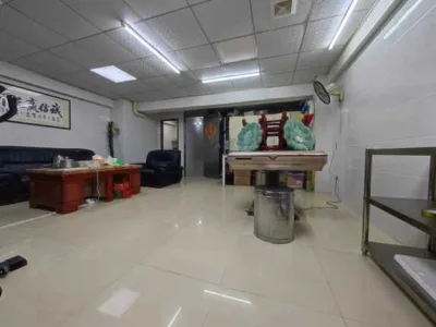 马安山地铁口黄金位铺转让，房租3500/月