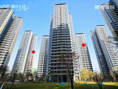 融创臻园3.1米层高6.3米超大阳台，距淡水高速出口约3公里- 近坪山龙岗