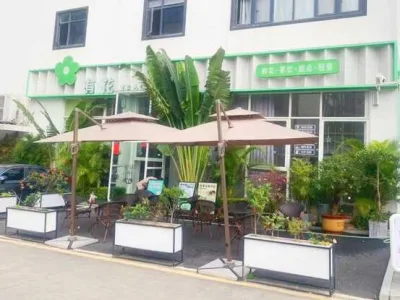 福永地铁口一楼商铺茶饮轻餐转让，租金8000