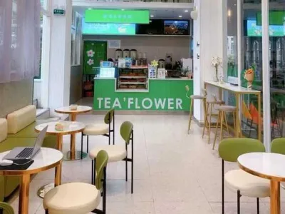 福永地铁口一楼商铺茶饮轻餐转让，租金8000