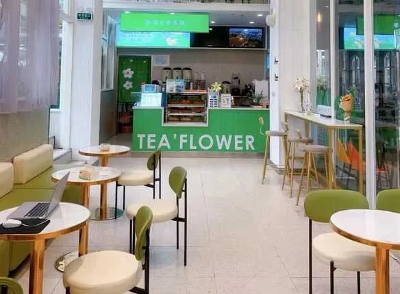 福永地铁口一楼商铺茶饮轻餐转让，租金8000