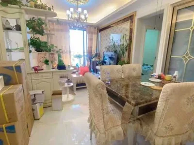 西荟城花园小区88平精装4房2厅2卫出售550万，满五唯一，配套齐全