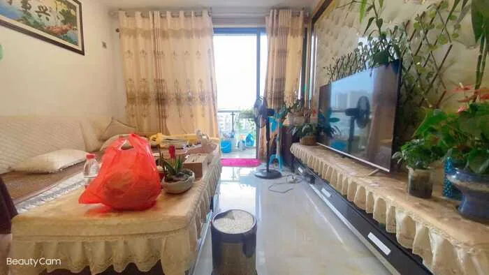 西荟城花园小区88平精装4房2厅2卫出售550万，满五唯一，配套齐全