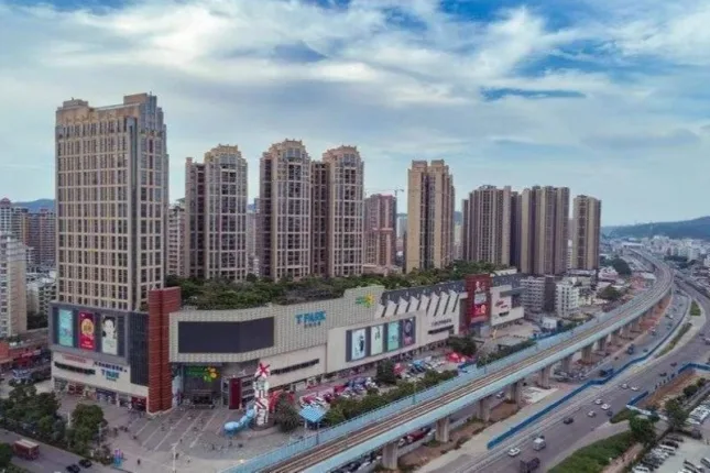 惠州《富雅水岸》家门口自带4000㎡的时尚街区