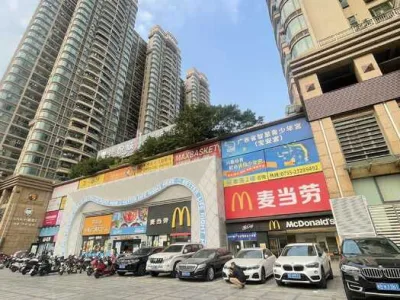 新安购物中心街铺招商105-2700平,可分租,层高6米,租金120元/平