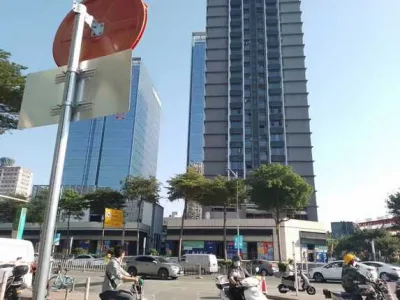 深圳福永地铁站超甲级红本写字楼出租，面积138平起租