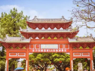 德威江誉城惠州的大品牌大楼盘，社区规模大，容积率低