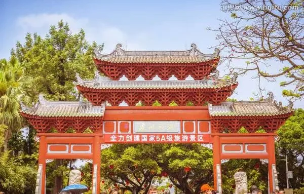 德威江誉城惠州的大品牌大楼盘，社区规模大，容积率低
