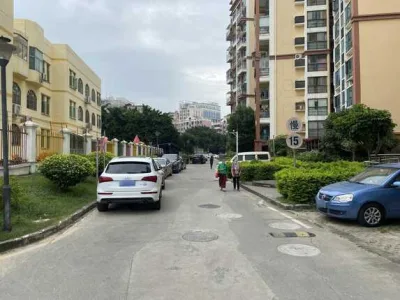 福永地铁口低于指导价，金域豪庭三房二厅一卫87㎡平米业主一口价360万。