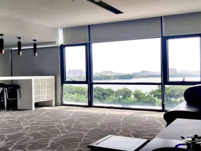 福永桥头地铁口看立新湖湖景写字楼，豪华装修，760平米