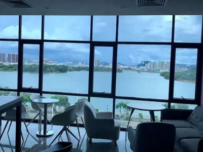 福永桥头地铁口看立新湖湖景写字楼，豪华装修，760平米