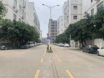 光明独栋厂房C栋1~3层面积9000㎡,优先整层可分层租,整租价格34