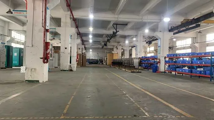 光明独栋厂房C栋1~3层面积9000㎡,优先整层可分层租,整租价格34
