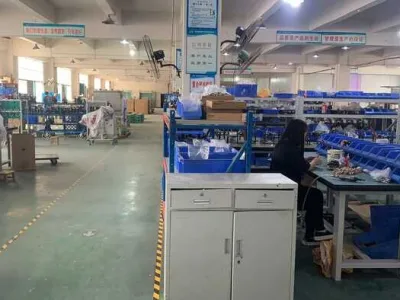 光明独栋厂房C栋1~3层面积9000㎡,优先整层可分层租,整租价格34