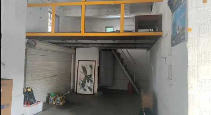 临街旺铺招租：龙华大浪，​主干道马路边上，​7000