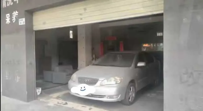 临街旺铺招租：龙华大浪，​主干道马路边上，​7000