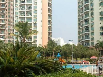鸿荣源豪宅《丽景城》97平米三房两厅两卫，满五年唯一住宅，学位可用，现在530万