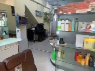 五和双地铁口大铺出售138万,小铺出售52万,二个铺打包价格可谈
