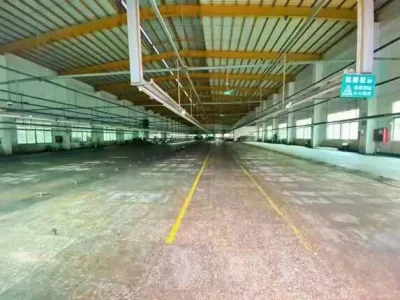 观澜地铁口独院厂房出租35000平，适合仓储！物流！设备等行业！