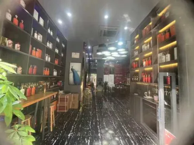 沙井万丰现成酒庄转让80平，月租金3500