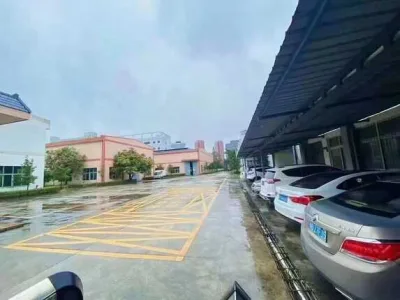 观澜地铁口独院厂房出租35000平，适合仓储！物流！设备等行业！