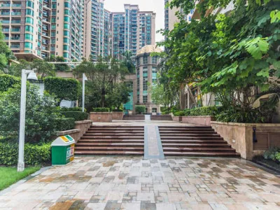 深圳市宝中豪宅降130万,鸿荣源尚都5房满五唯一，仅售1368万。