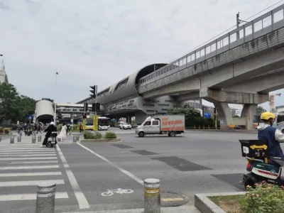 塘尾地铁口华强城商铺出租,200多平,可以分租,租金150元/平