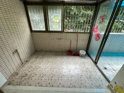 沙井田沁苑小区2房，大阳台2300元