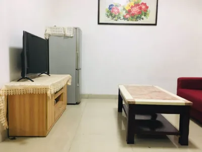 城市丽都1房1厅家私电器齐全1700/月