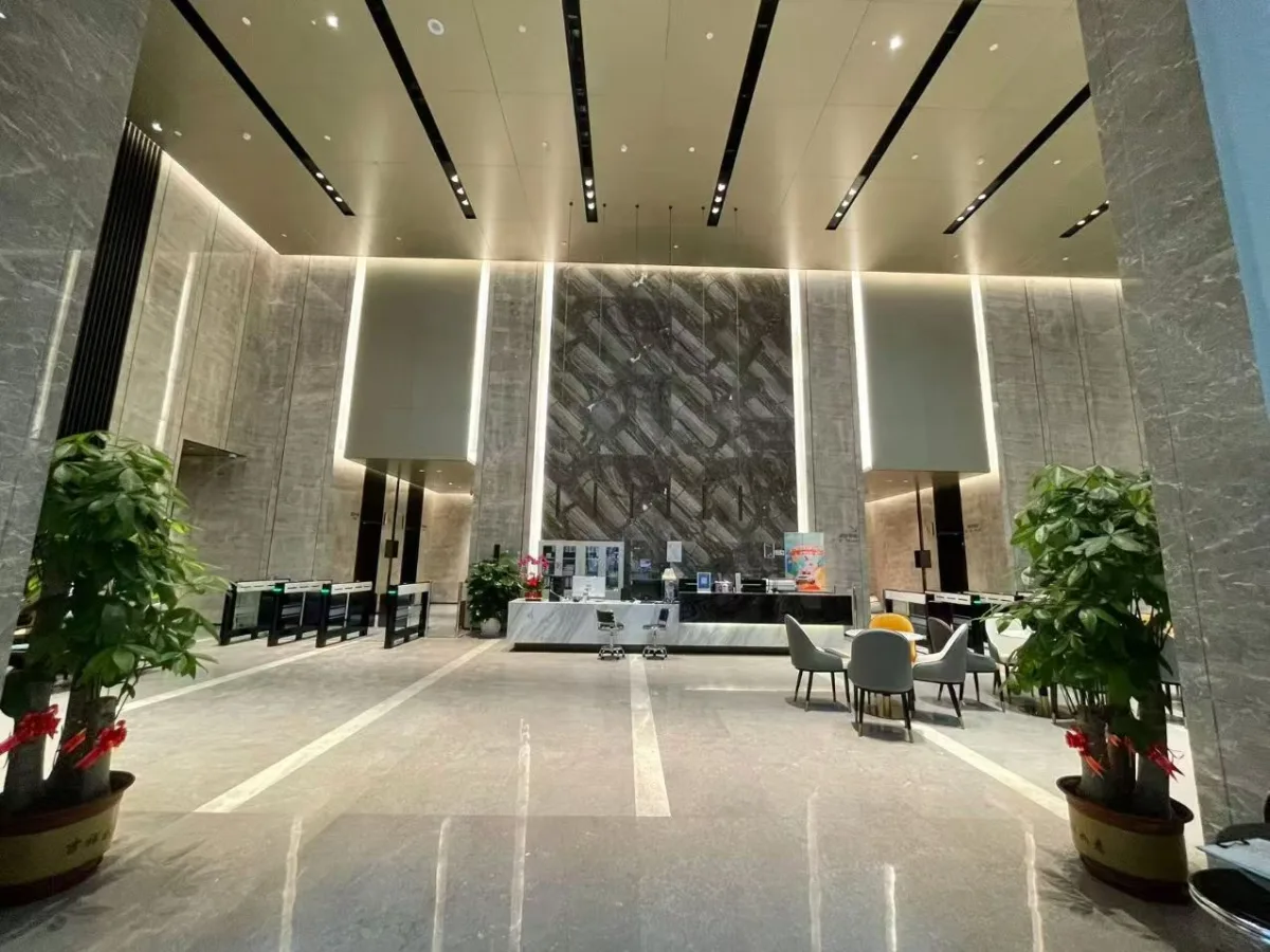 万科星城大厦甲级写字楼368平招租，4+1格局工区可20-30人左右办公租金45元/平