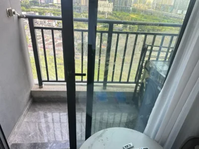 鹏展汇花园两房朝南出租价格3300元