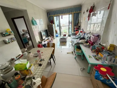 沙井大王山公园名苑小区108平大三房租金3500元/月