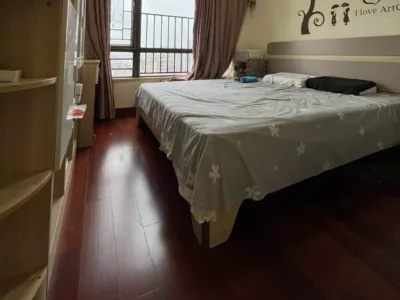 万科翡悦郡89平精装三房两厅一卫全齐4300