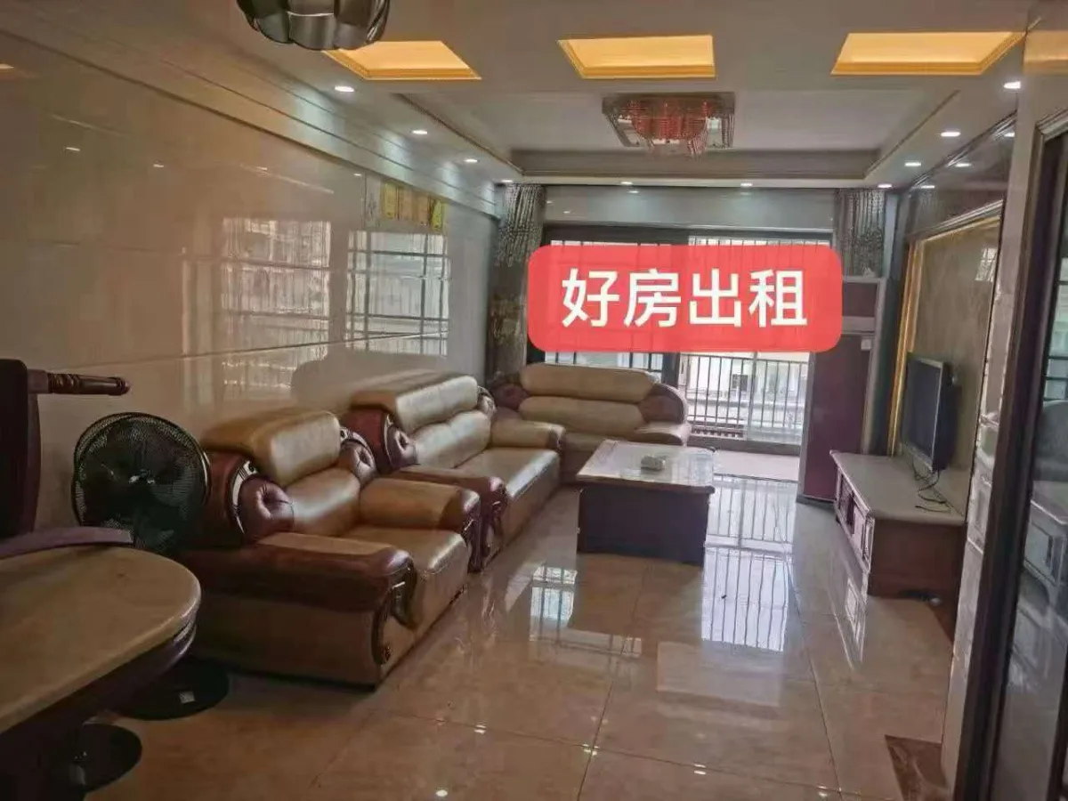 新沙路旁东鸿苑大三房两厅两卫家私家电齐全出租3300