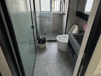 万丰海岸城95平三房两卫5800可谈，采光超好，全屋定制